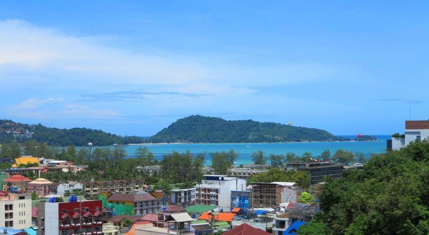Emerald Terrace Patong Luaran gambar